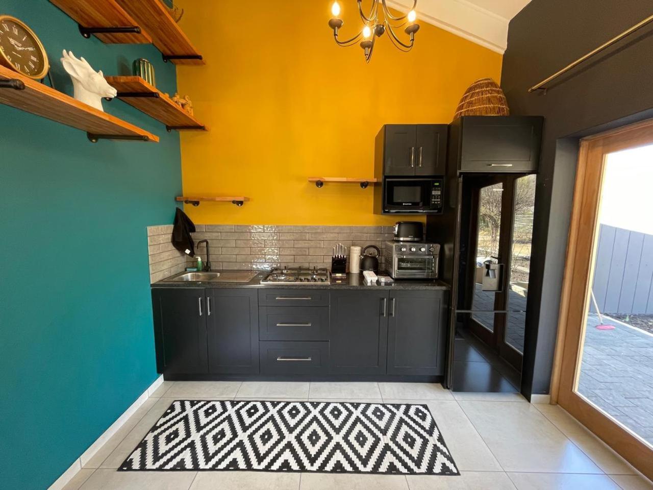 Periwinkle, Grove ,Acorn & Sage Cottages Clarens Værelse billede