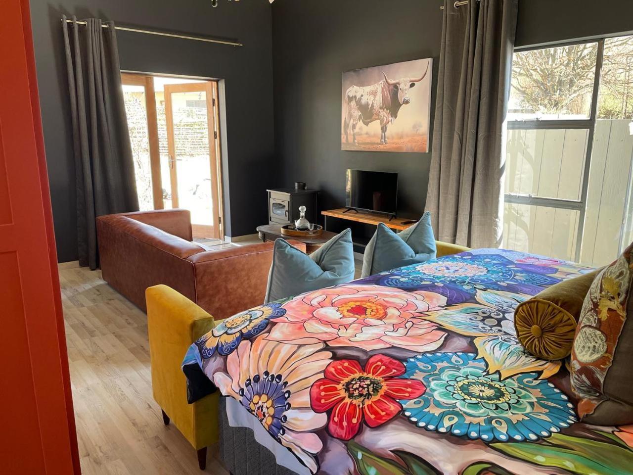 Periwinkle, Grove ,Acorn & Sage Cottages Clarens Værelse billede