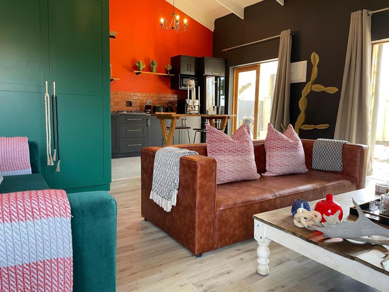Periwinkle, Grove ,Acorn & Sage Cottages Clarens Værelse billede