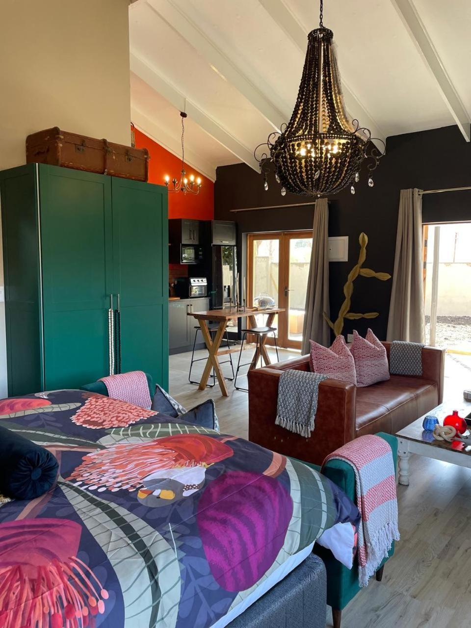 Periwinkle, Grove ,Acorn & Sage Cottages Clarens Værelse billede
