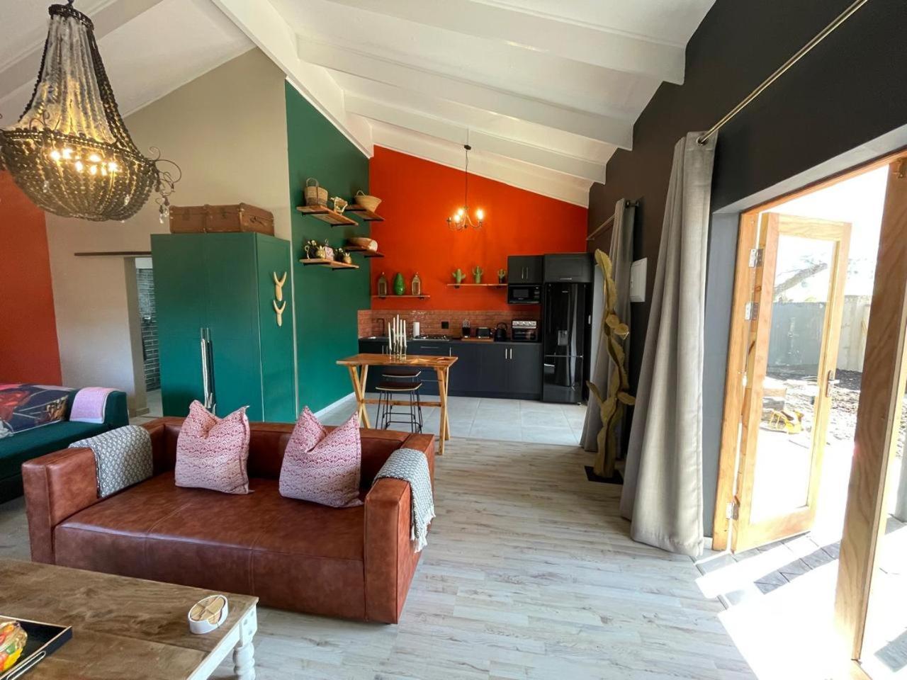 Periwinkle, Grove ,Acorn & Sage Cottages Clarens Værelse billede